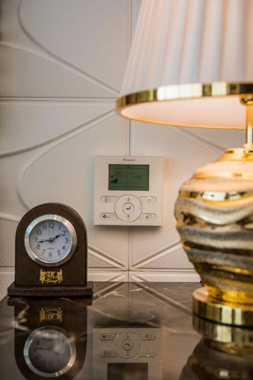 Lk Emerald Beach - Sha Extra Plus Pattaja Kültér fotó A Honeywell Home Security System